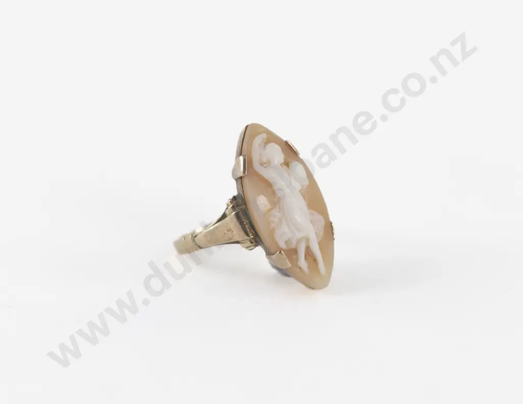 9ct Cameo Ring Image 1++