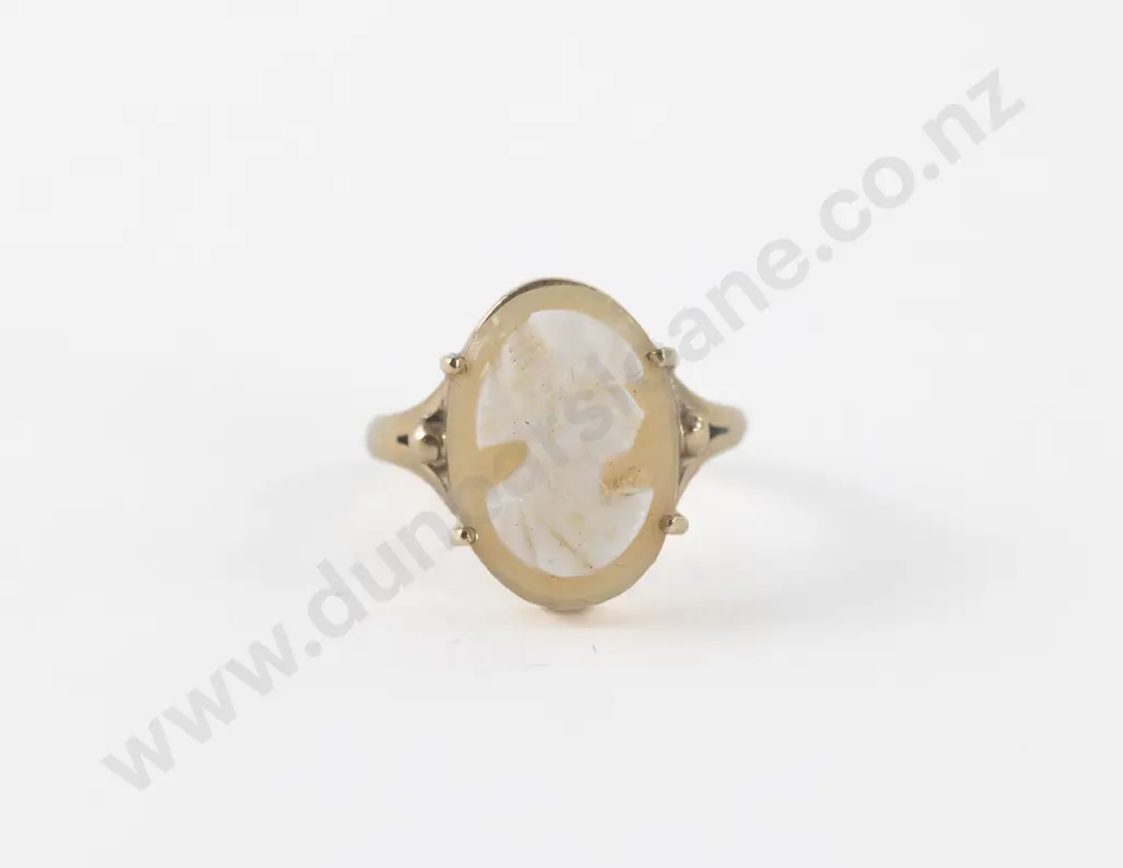 9ct Classical Portrait Cameo Ring Image 1++