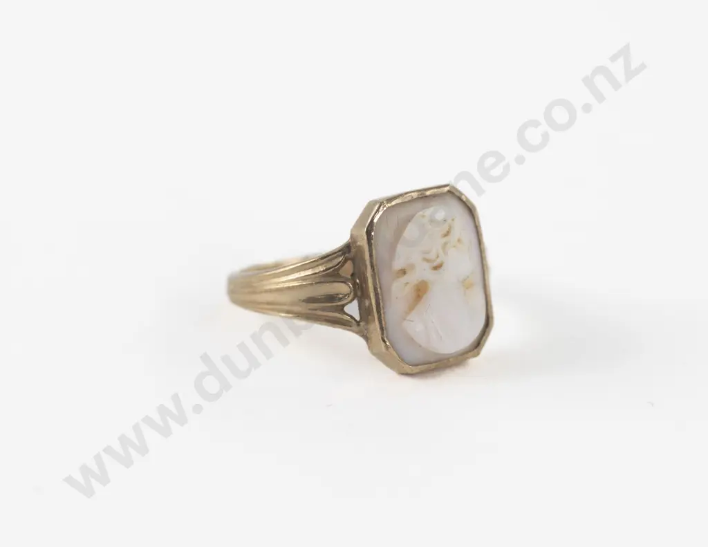 9ct Classical Portrait Cameo Ring Image 1++