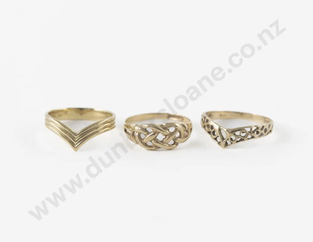 Three 9ct Band Rings Image 1++