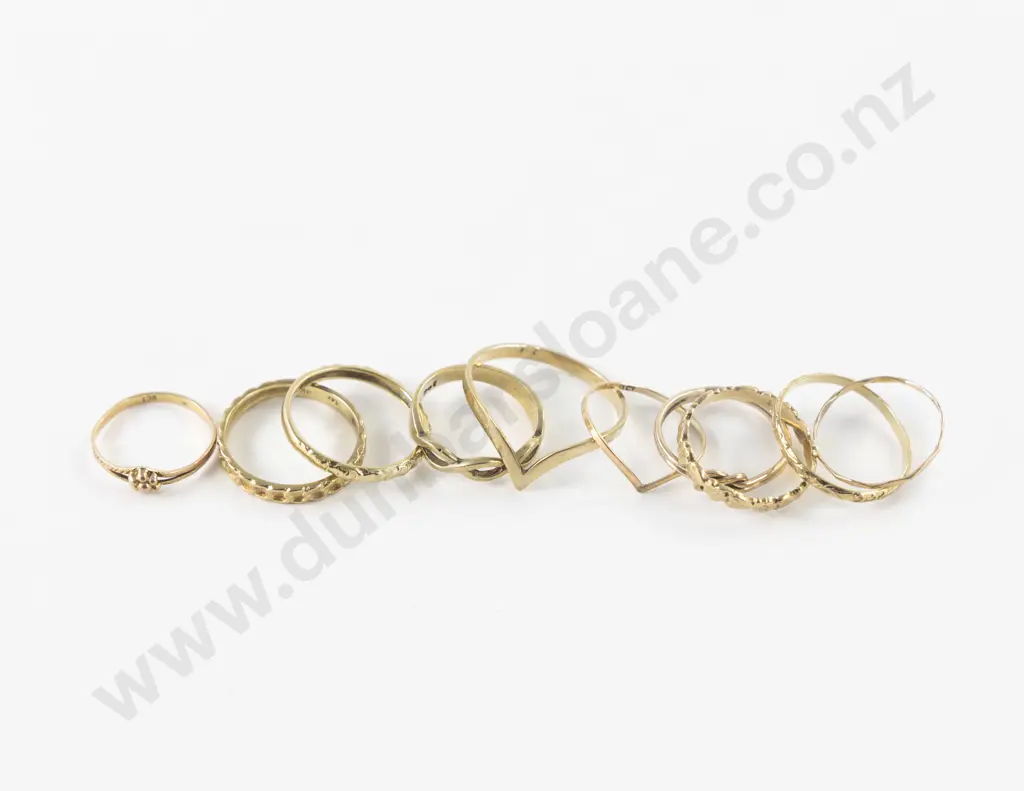 Collection of Ten 9ct Gold Rings Image 1++