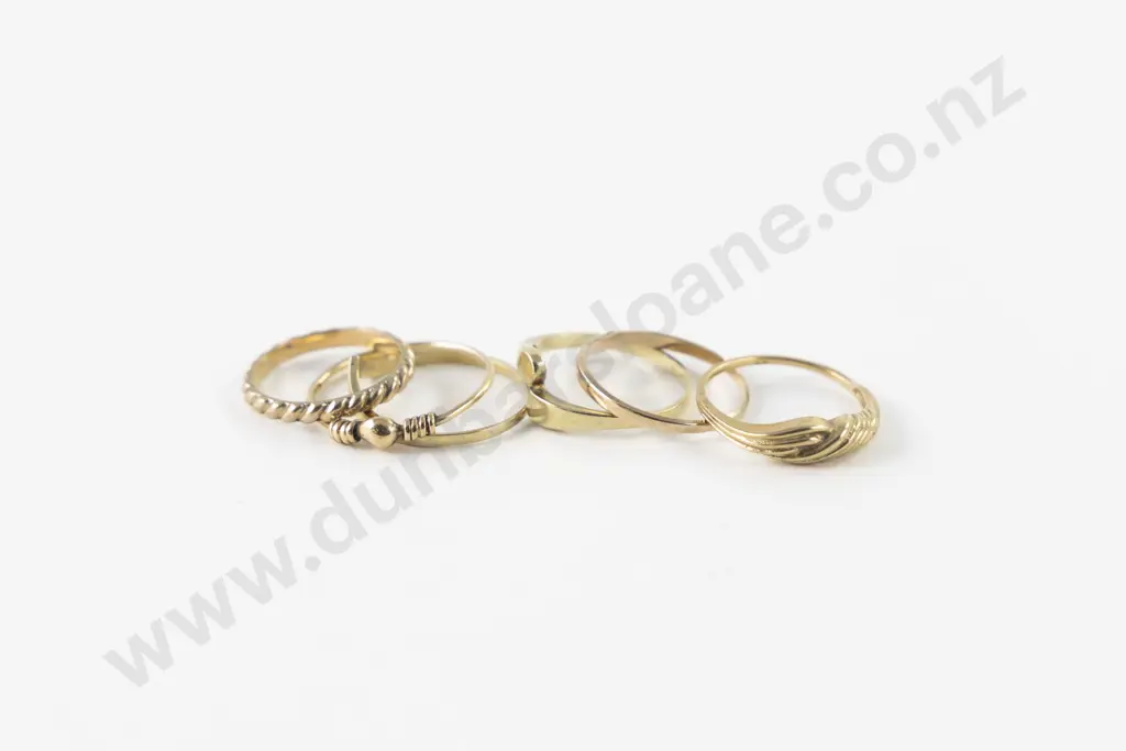 Six 9ct Gold Rings Image 1++