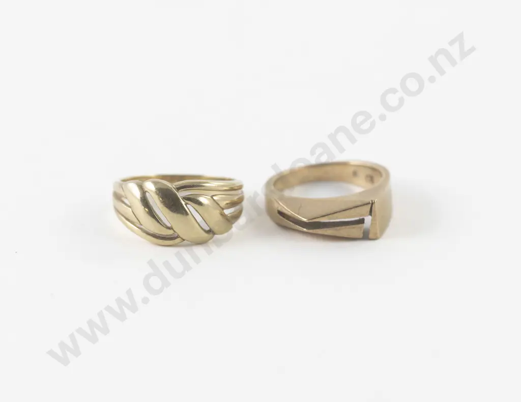 Two 9ct Band Rings Image 1++