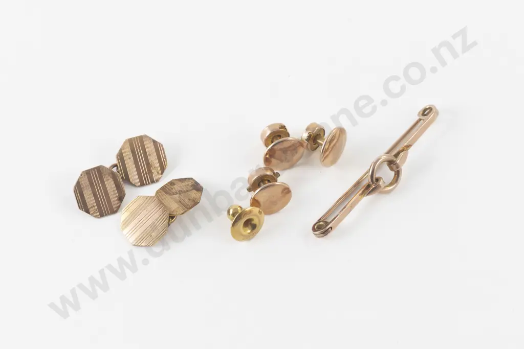 Pair 9ct Cuff Links Single Stud and 9ct Bar Brooch Image 1++