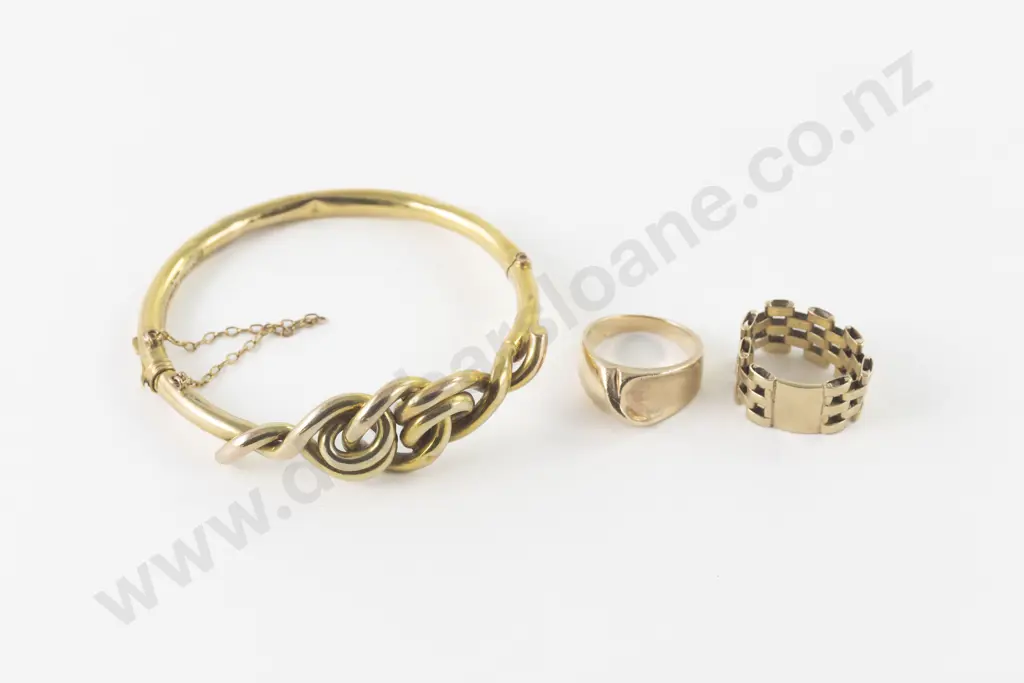 9ct Band and Mesh Link Rings Image 1++