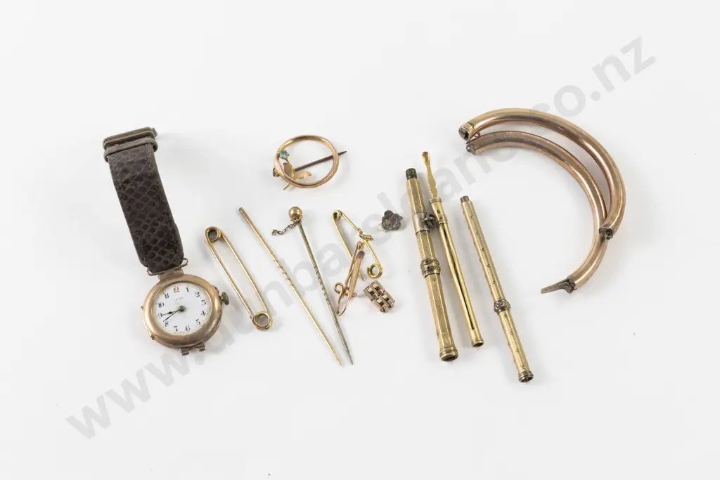 9ct Gold Pieces for Scrap and Plated Image 1++