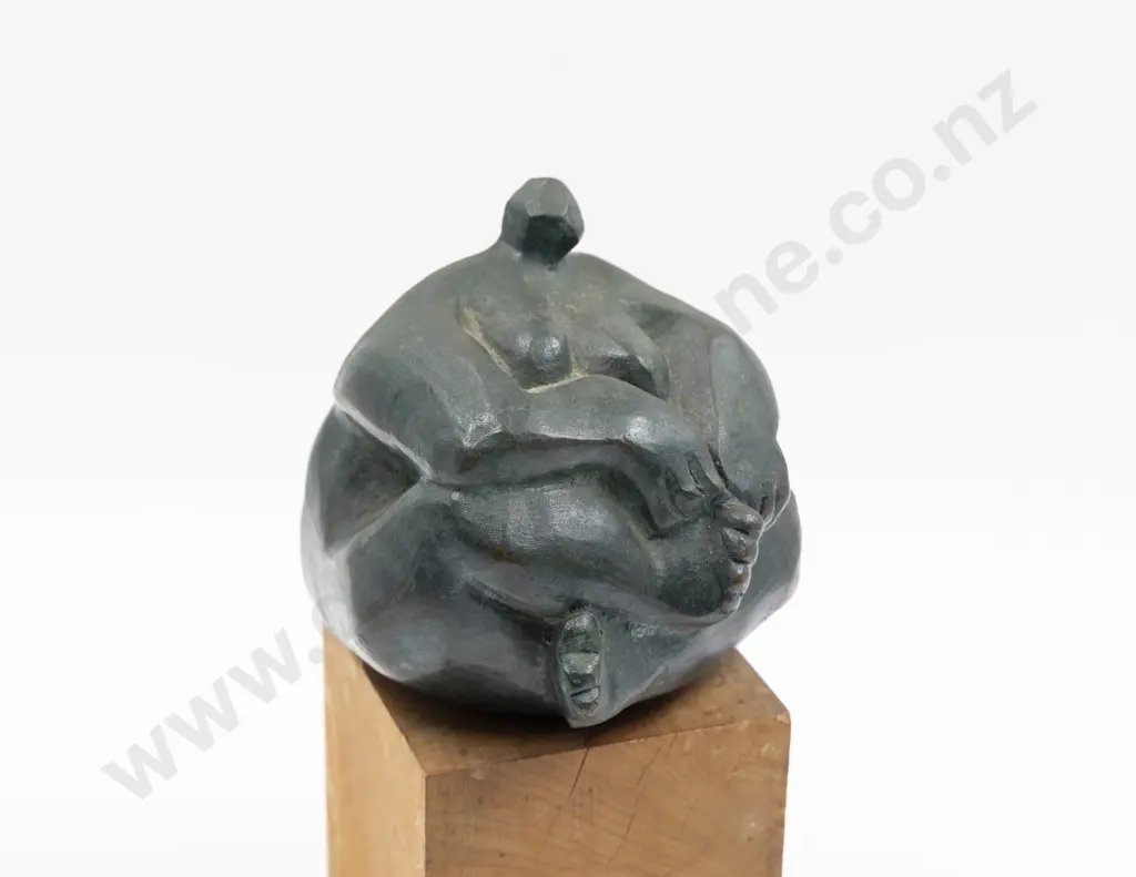 Di Conway - Seated Figure Image 1++