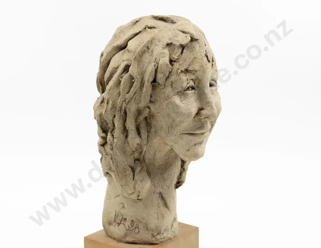 Di Conway - Figural Bust Image 1++