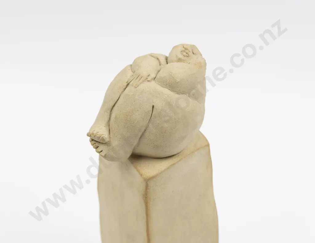 Di Conway - Figure on Plinth Image 1++