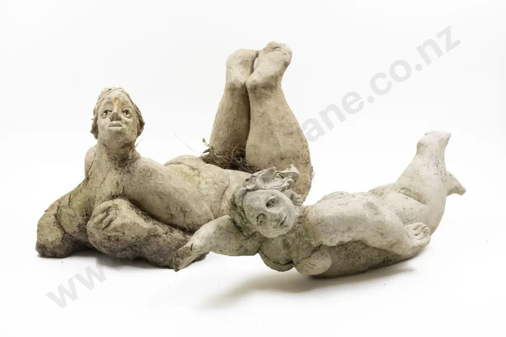 Di Conway - Two Figures Image 1++
