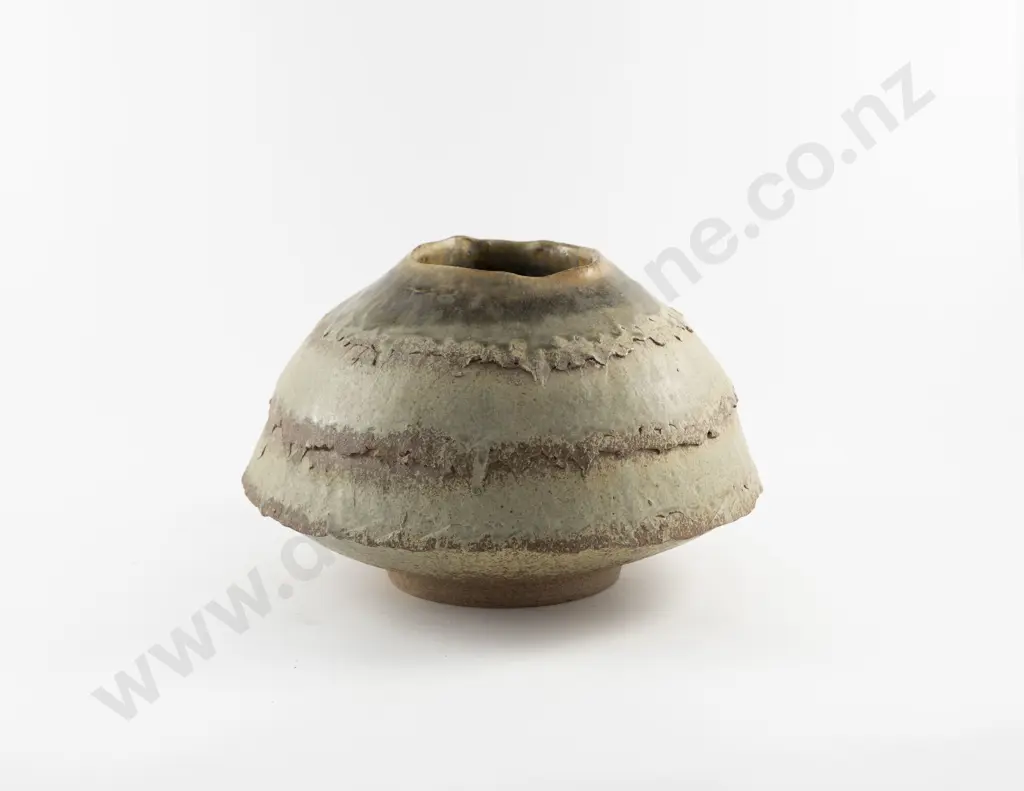 Doreen Blumhardt Footed Vessel Image 1++