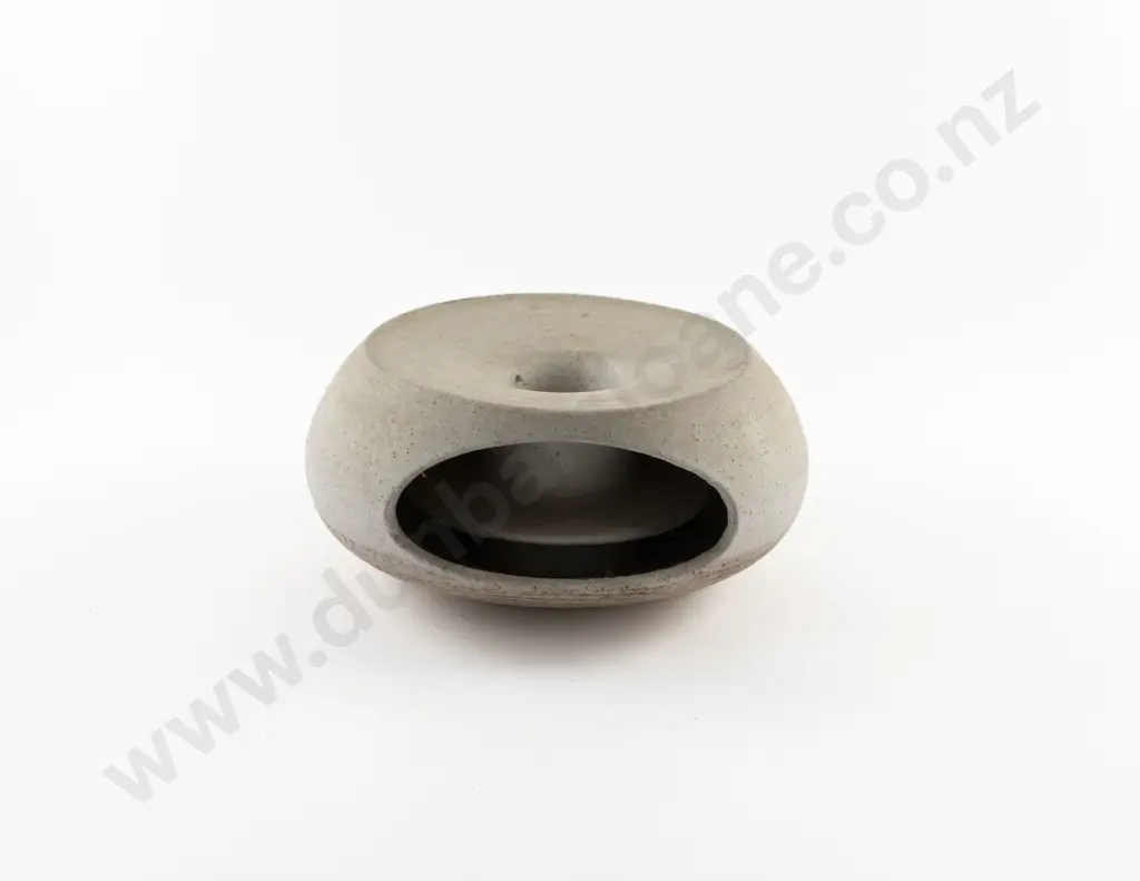 Stoneware Ikebana Vase Image 1++