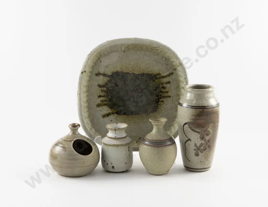 Five Pieces of NZ Pottery Image 1++