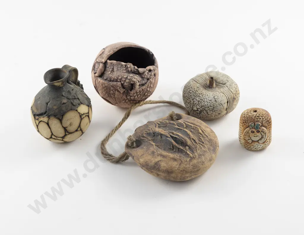 Dell Noakes Wall Vase & Four Others Image 1++