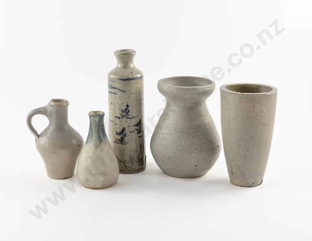 Five Assorted Pottery Vases (a/f) Image 1++