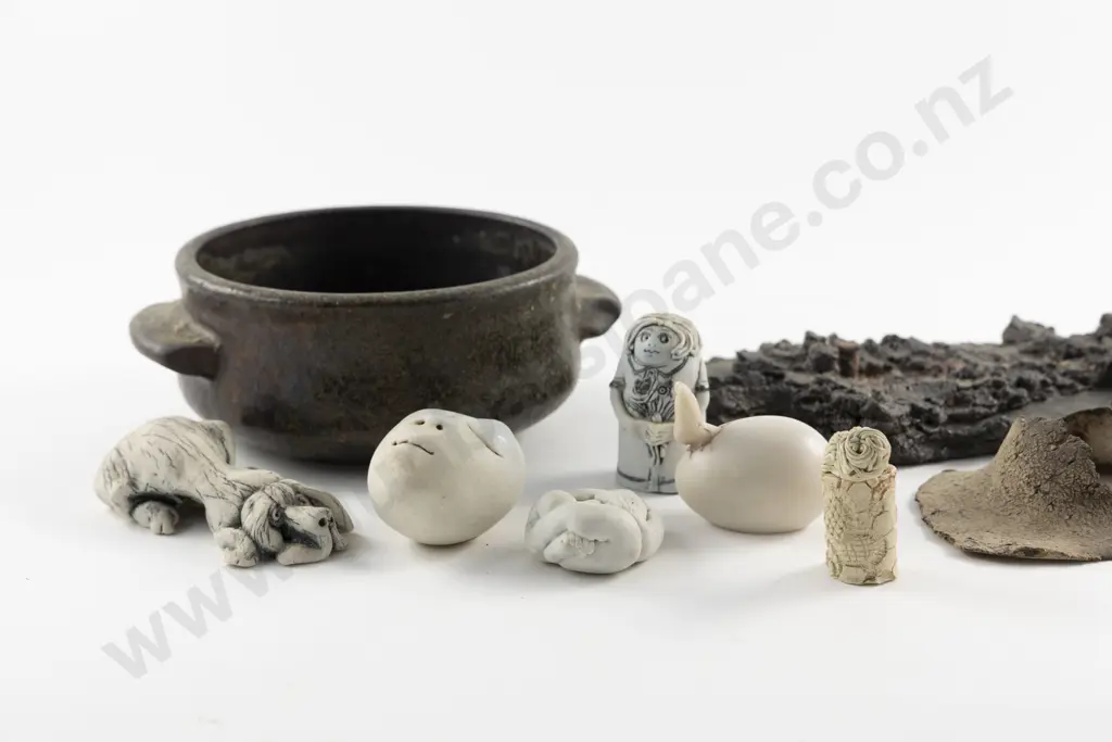 Nine Assorted Pottery Items Image 1++