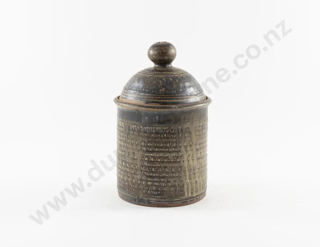 NZ Pottery Lidded Crock Image 1++