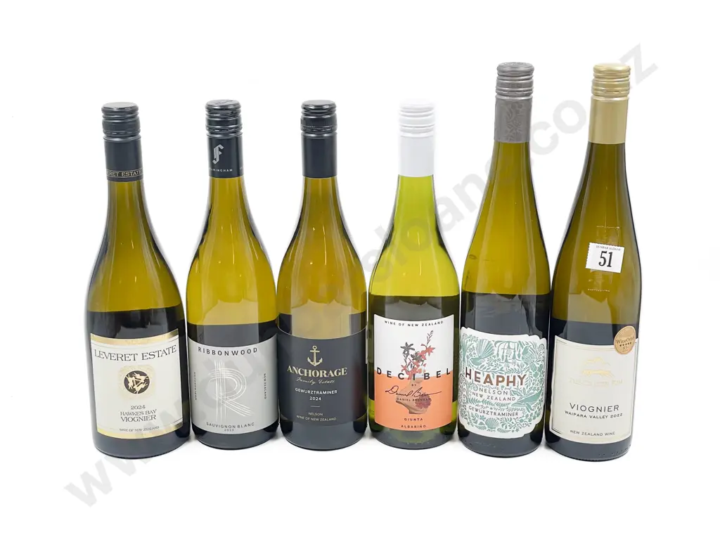 NZ Six Assorted White Wines Image 1++