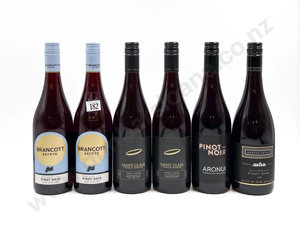 NZ Six Assorted Pinot Noir Image 1++