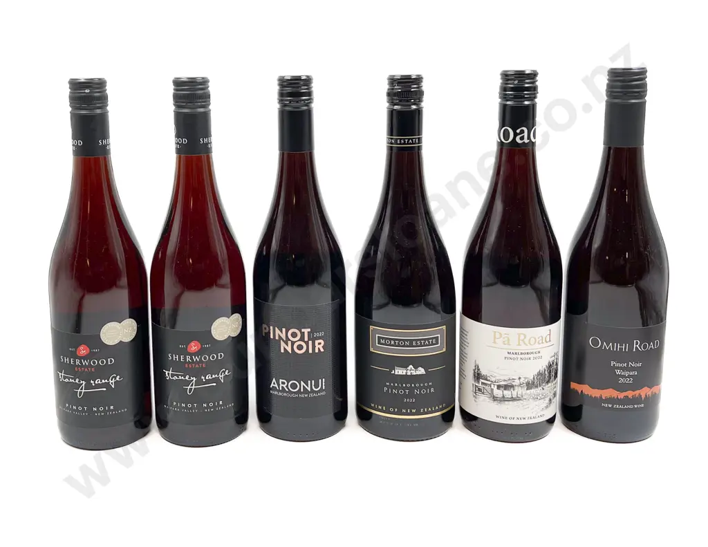 NZ Six Assorted Pinot Noir Image 1++