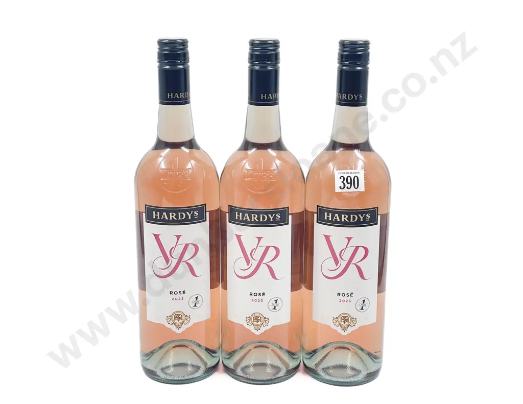 AUST Three 1L Bottles of Rose Image 1++