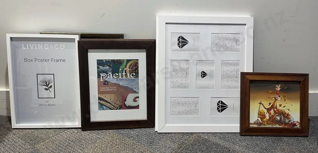 Box of Assorted Empty Frames Image 1++