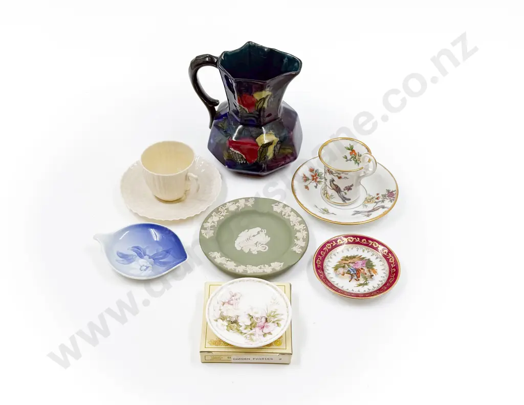 Qty of Assorted Fancy China incl Belleek and Limoges Image 1++