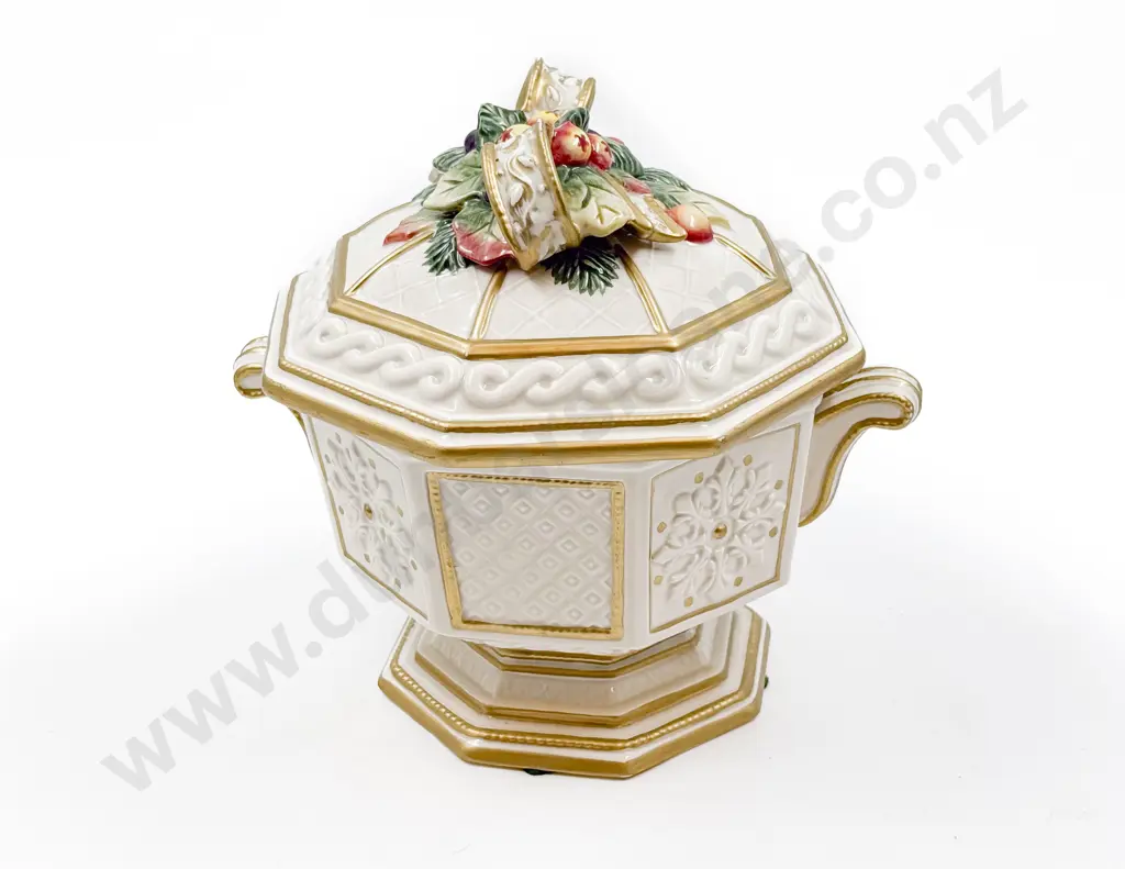 Fritsch and Floyd Lidded Tureen Image 1++