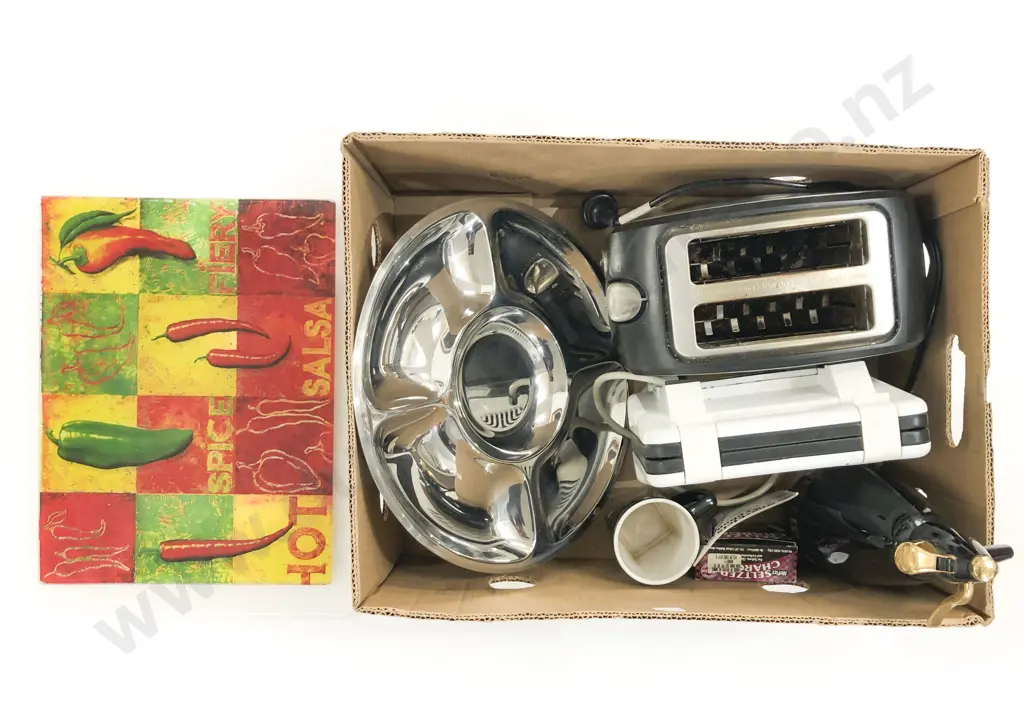 Qty of Assorted Kitchen Ware etc. Image 1++