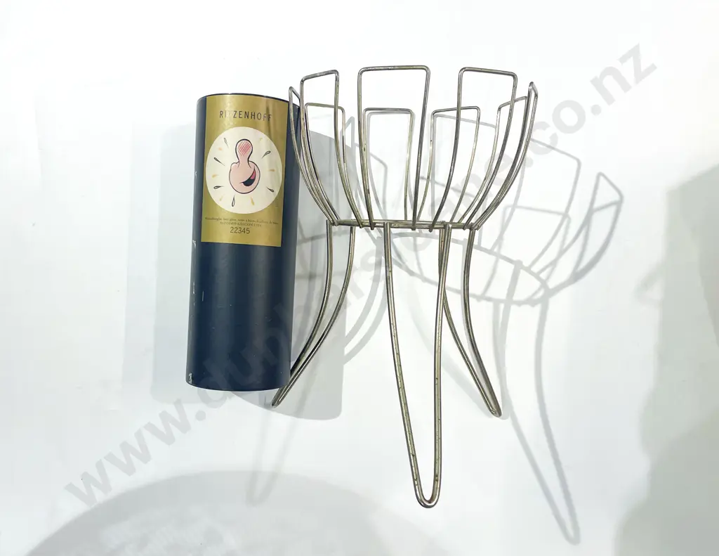 Qty of Assorted Vintage Kitchenware and Ornaments etc. Image 1++