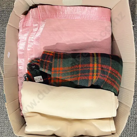 Qty of Assorted Linen and Travel Blankets etc.