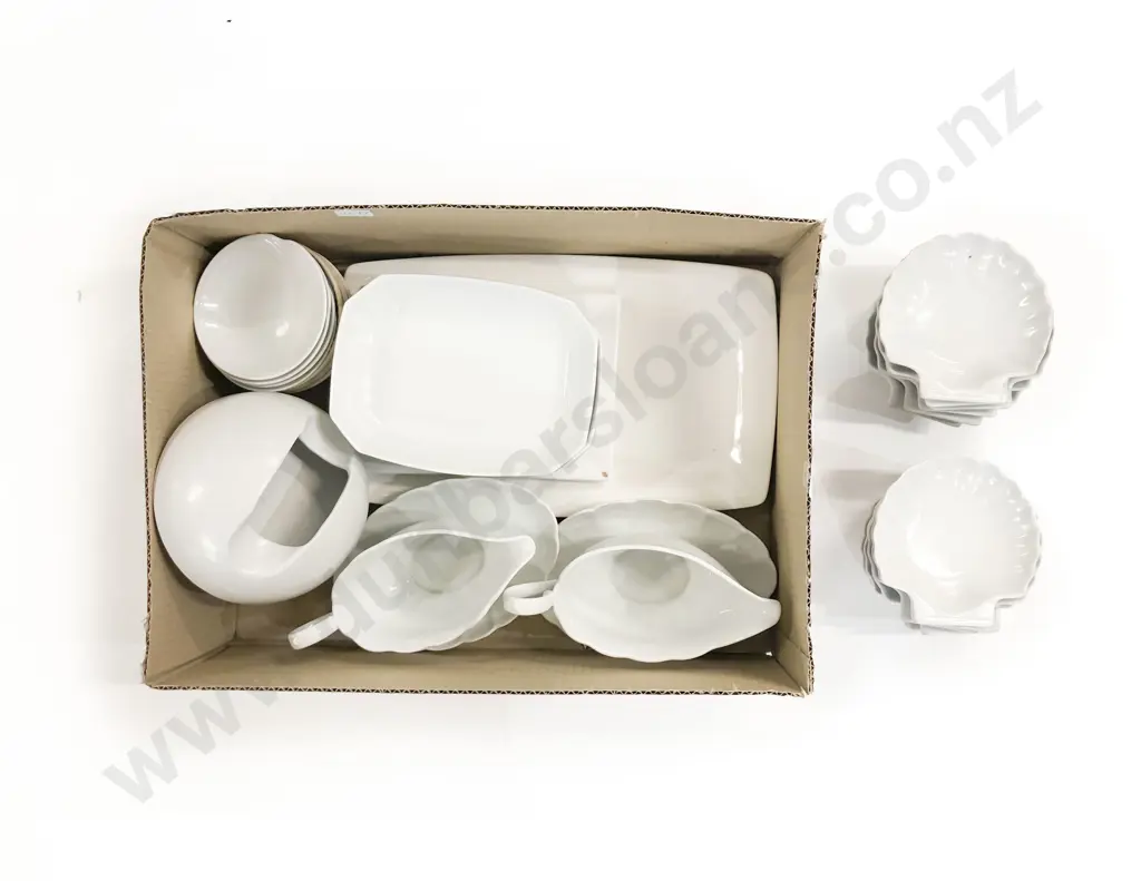 Qty of Assorted White Crockery Image 1++
