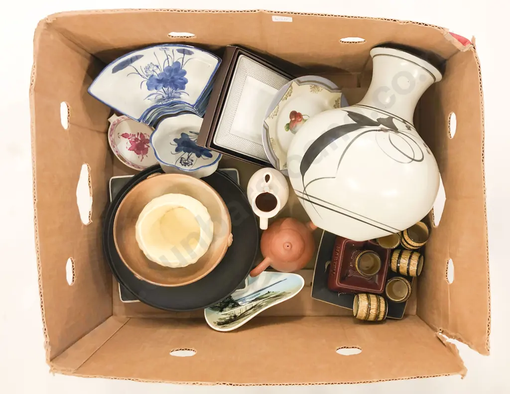 Qty of Assorted China and Pottery Image 1++