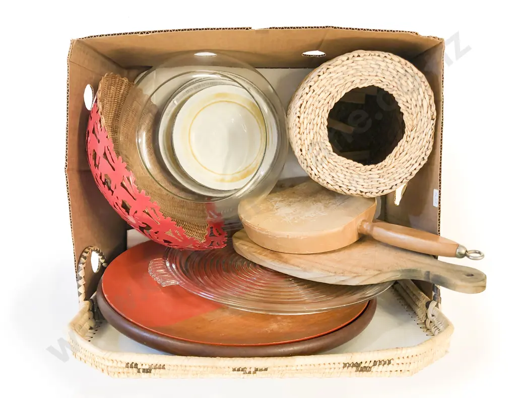 Qty of Assorted Vintage Serving Ware etc. Image 1++