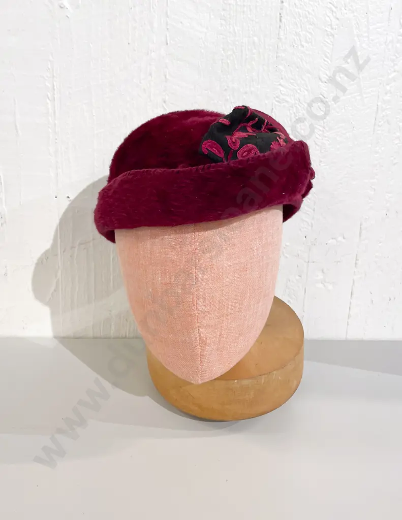 Qty of Assorted Ladies Clothes together with Bag of Assorted Hats Image 1++