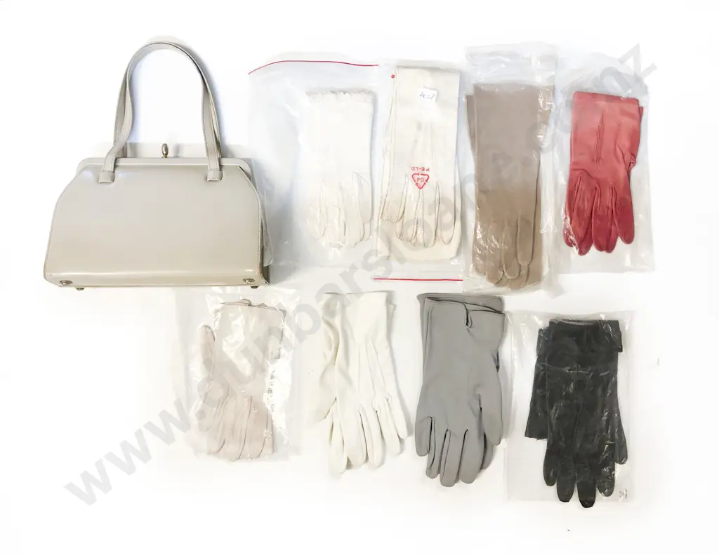 Qty of Assorted Ladies Gloves and Bag Image 1++