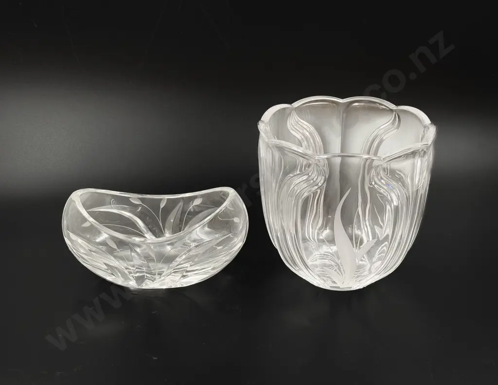 Two Crystal Vases Image 1++