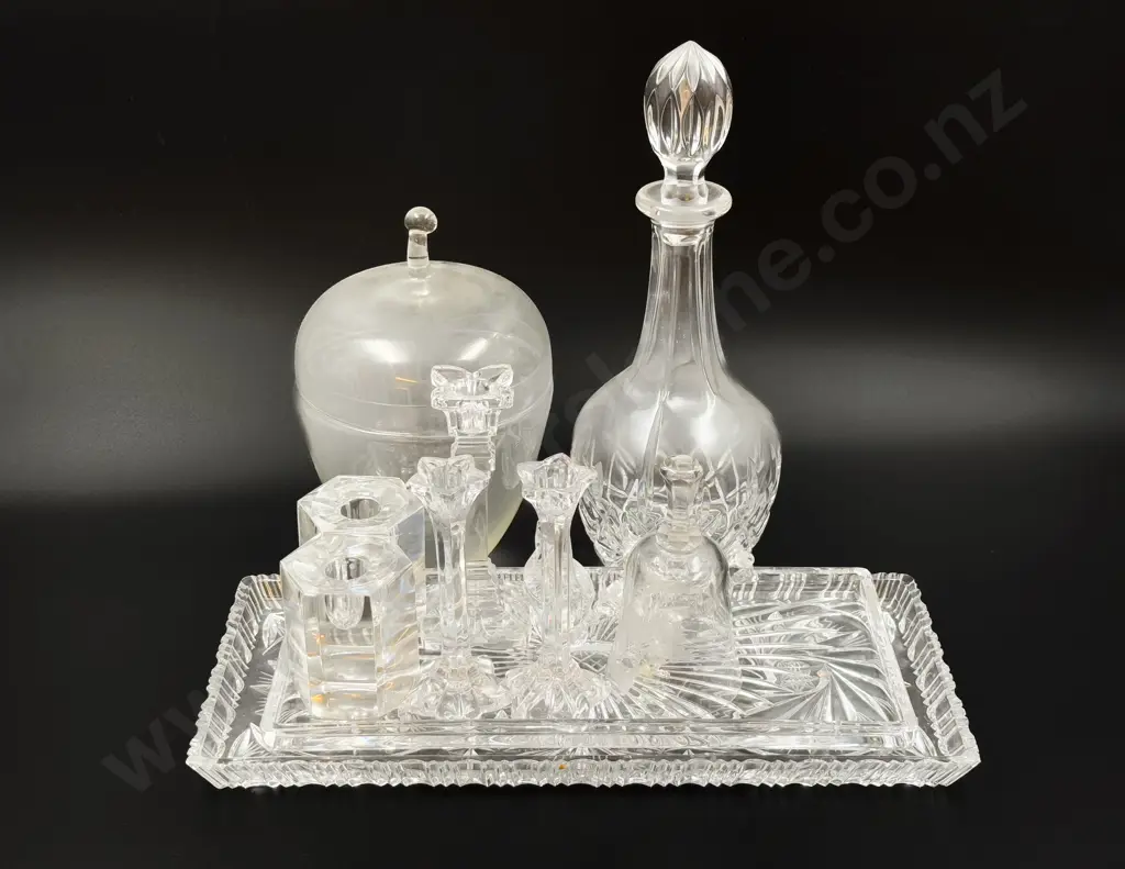 Qty of Assorted Crystal and Glassware Image 1++
