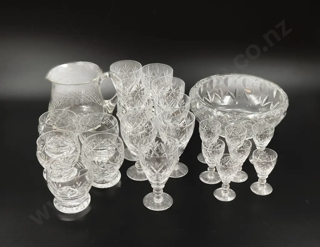 Qty of Assorted Crystal Glasses etc. Image 1++
