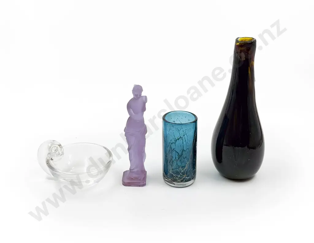 Midina Glass Vase and Assorted Glassware Image 1++