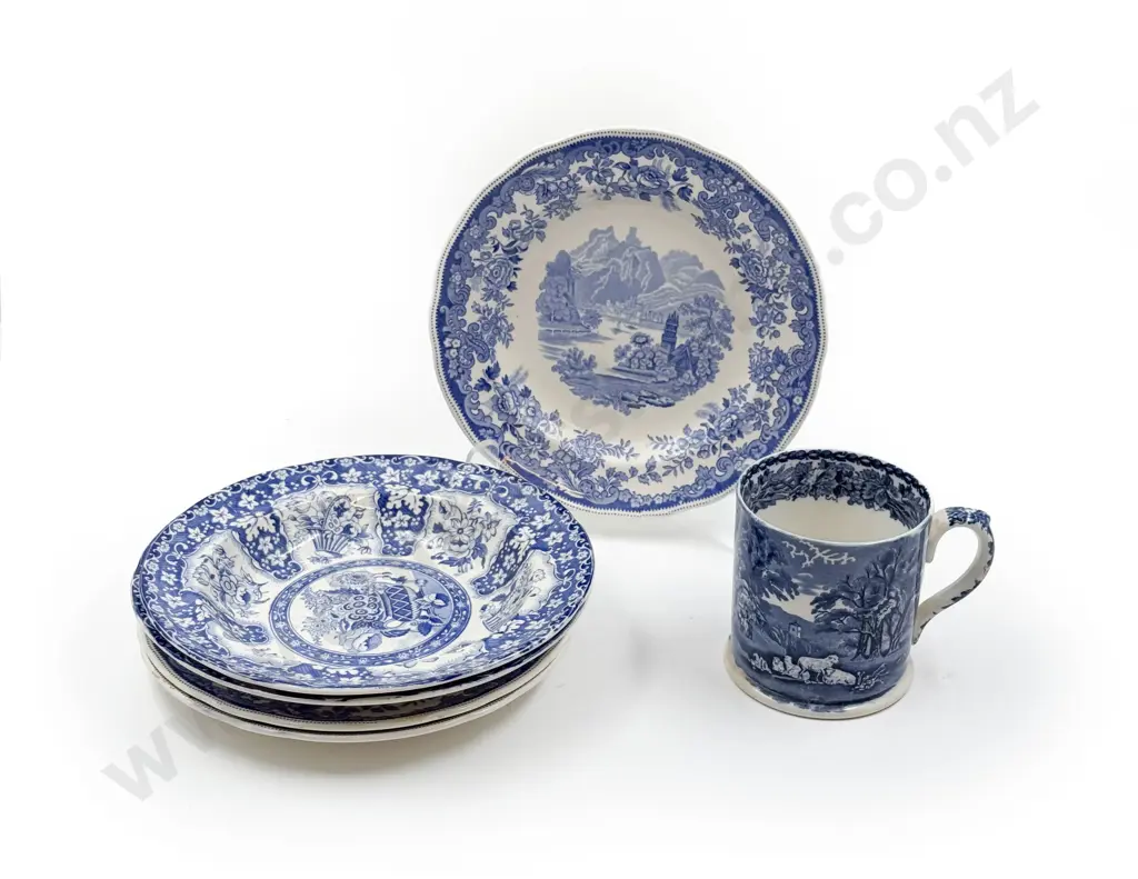Qty of Assorted Blue and White China Image 1++