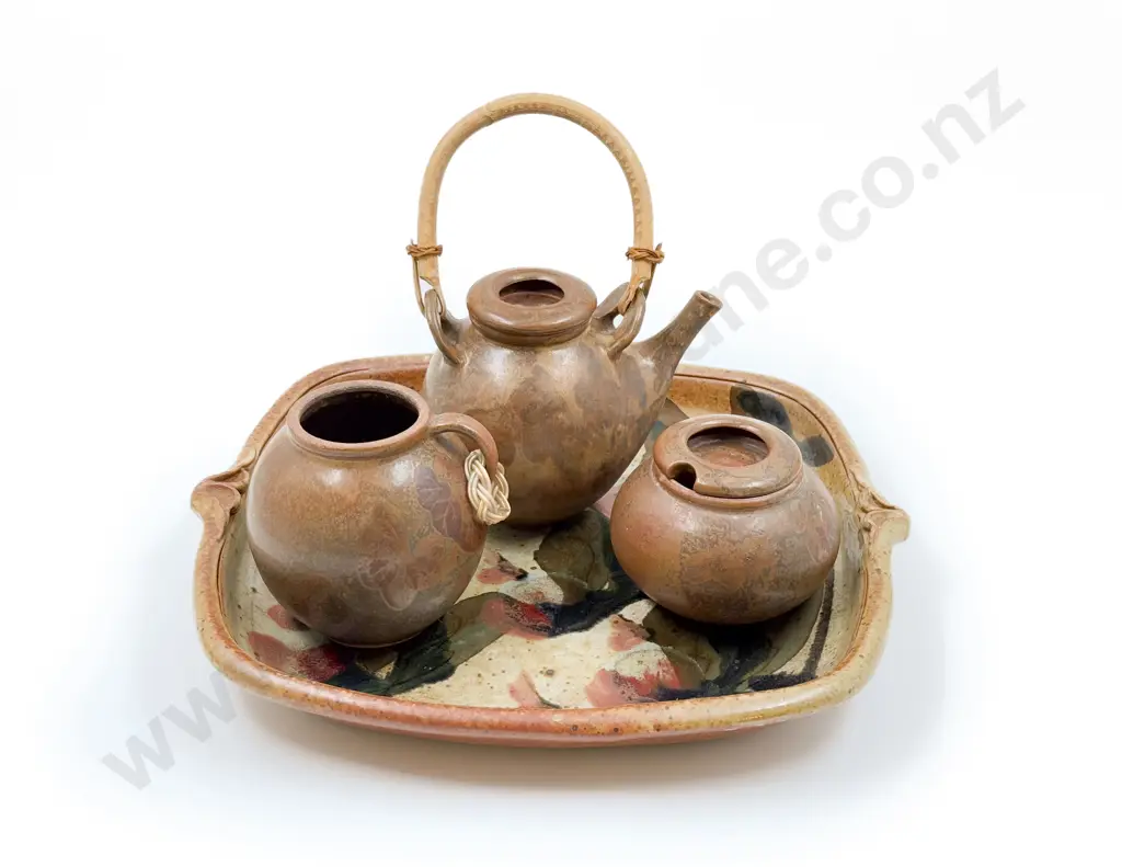 Four Pieces of Assorted Pottery Image 1++