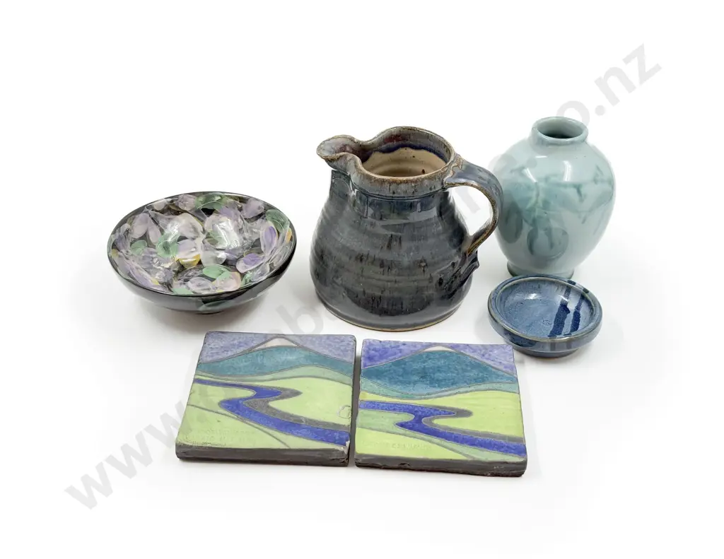 Six Pieces of Assorted Pottery Image 1++