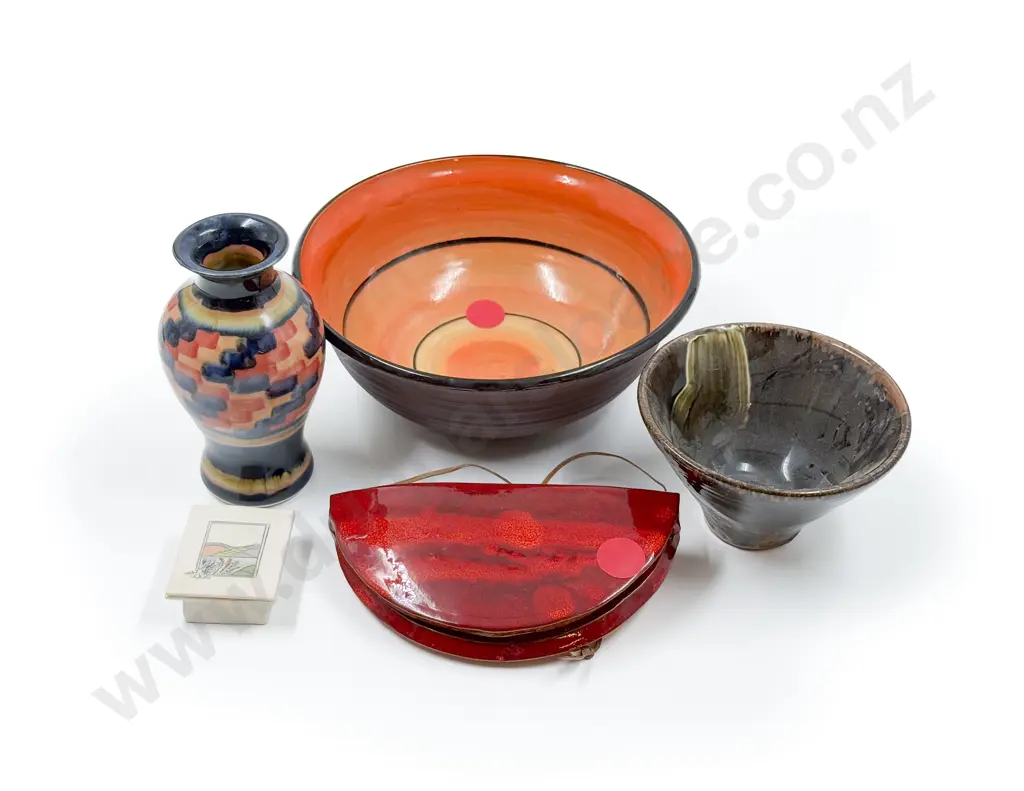 Small Qty of Assorted Pottery Image 1++