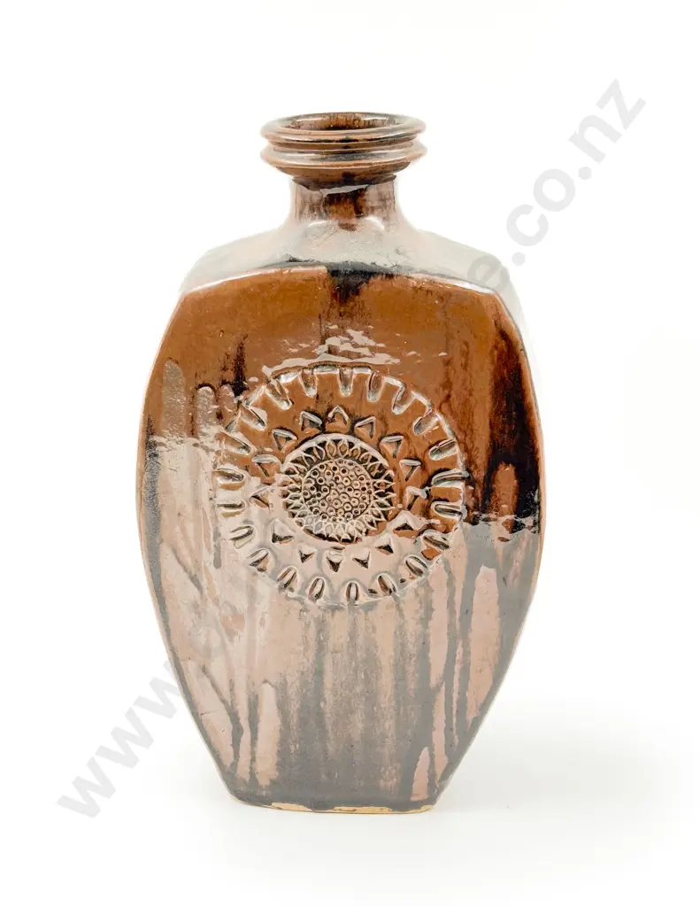 Large Pottery Vase Image 1++