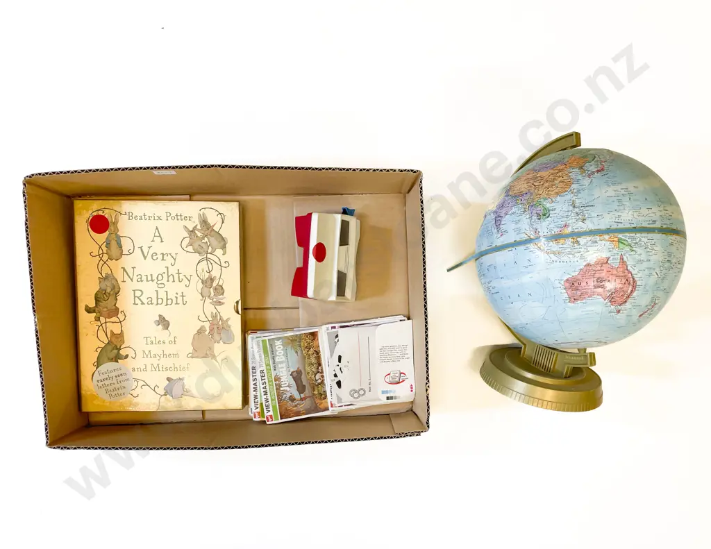 Box incl View Master and Slides with Beatrix Potter Book and Globe Image 1++