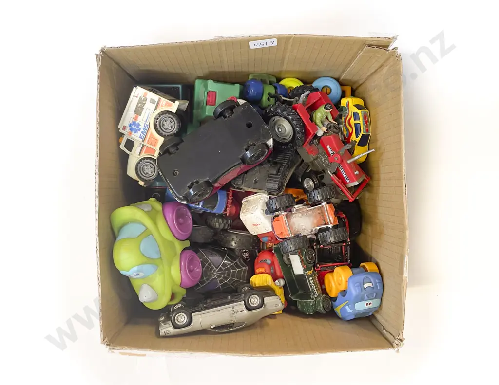 Carton of Assorted Model Vehicles etc Image 1++