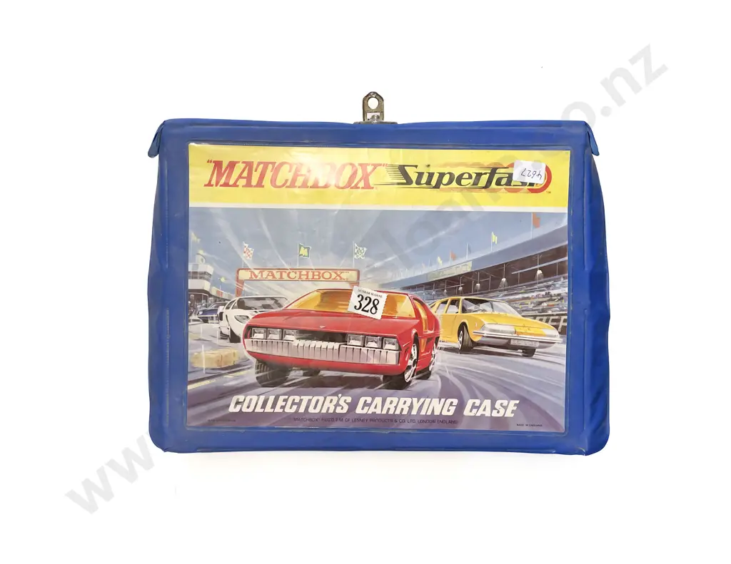 Matchbox Super Fast Carry Case and Assorted Matchbox Within Image 1++