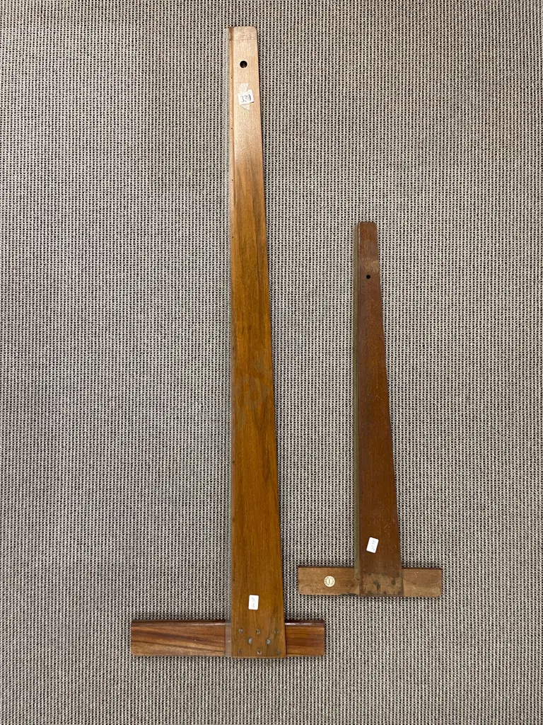 Two Vintage Measuring Implements Image 1++
