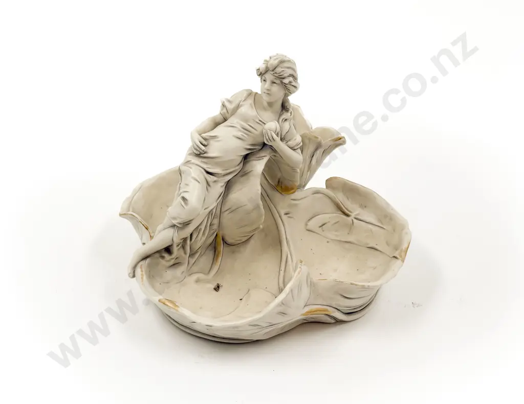 Royal Dux Figural Dish Image 1++